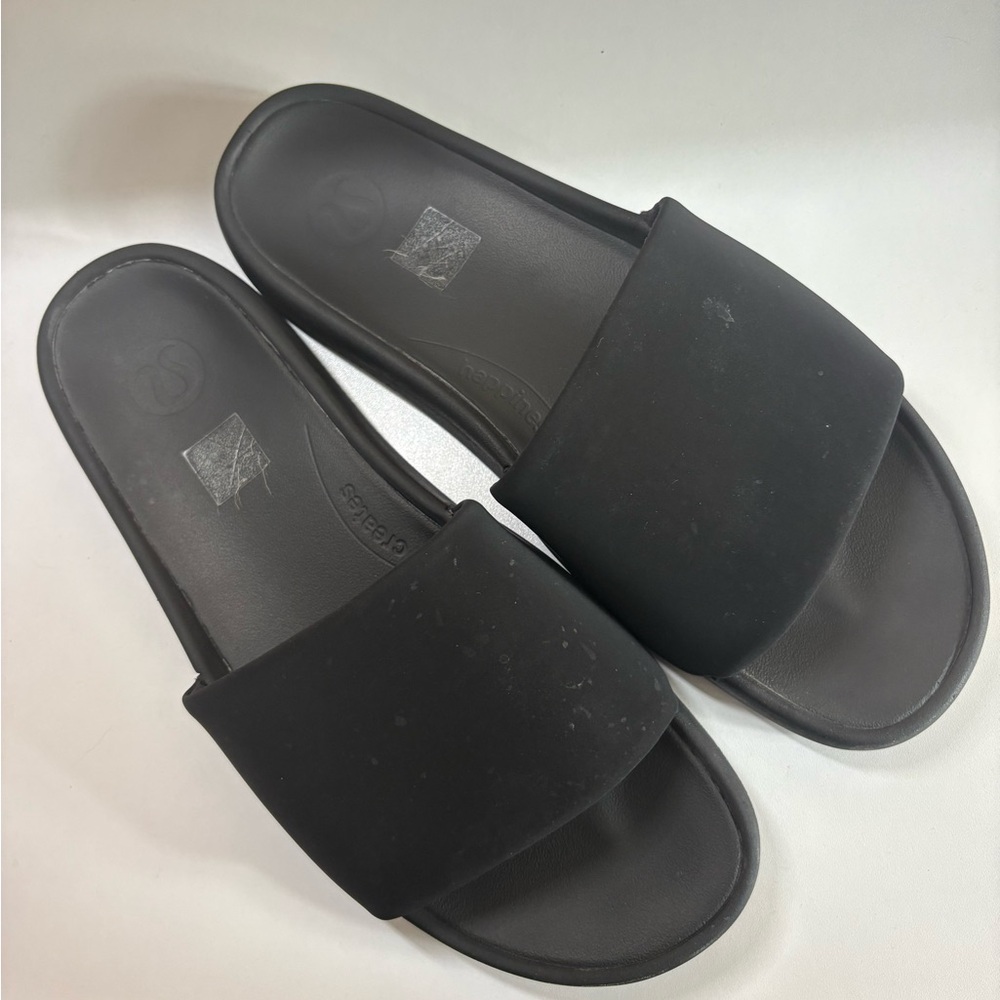 Lululemon Mens Rest Feel Slides Black US Size 11 EUR 45.5 Comfort Casual *Read